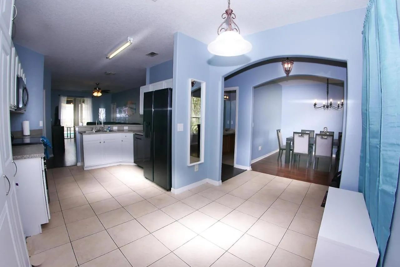 5-4 Pool Home Located In Sunset Ridge Community! Davenport