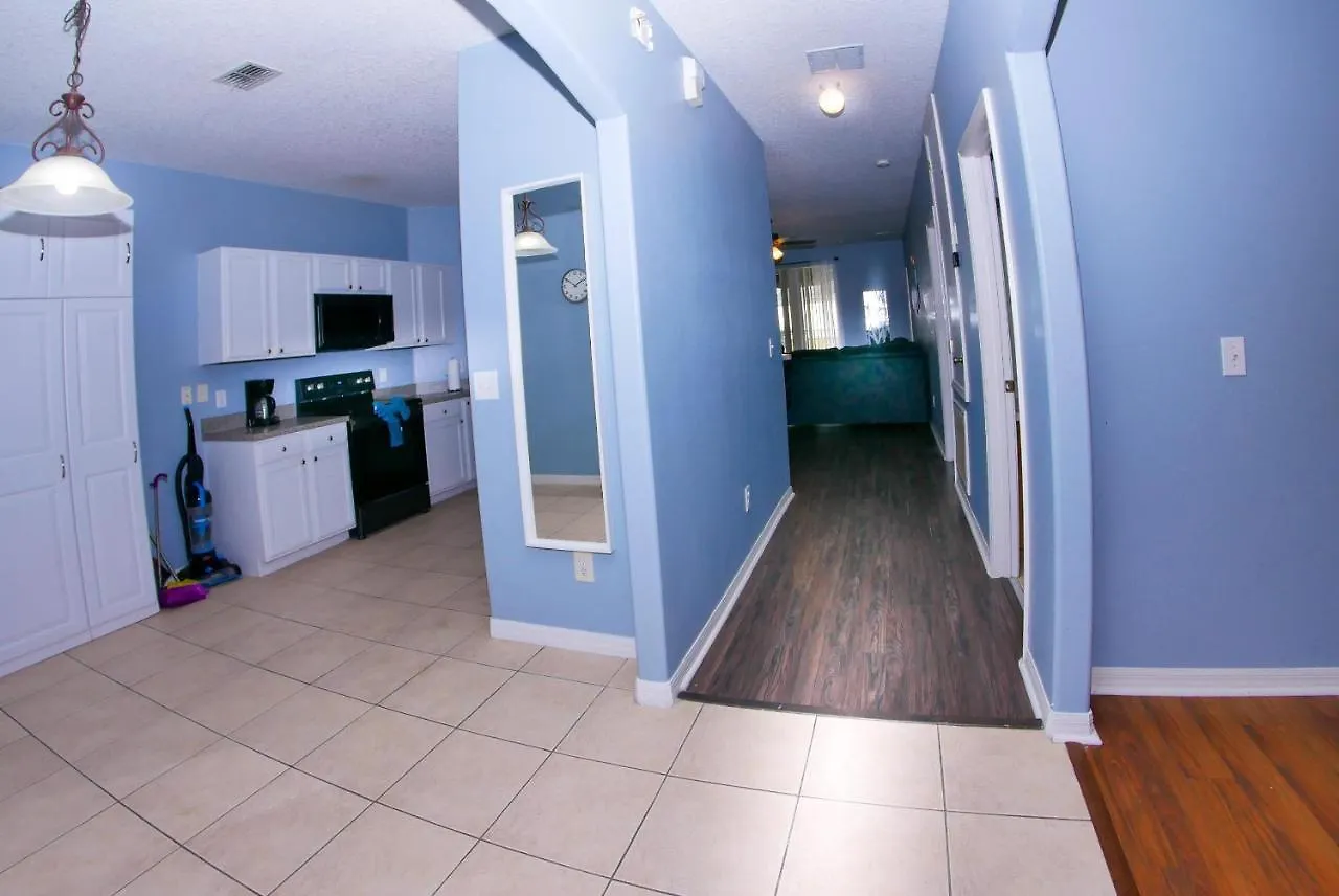 5-4 Pool Home Located In Sunset Ridge Community! Davenport Holiday home