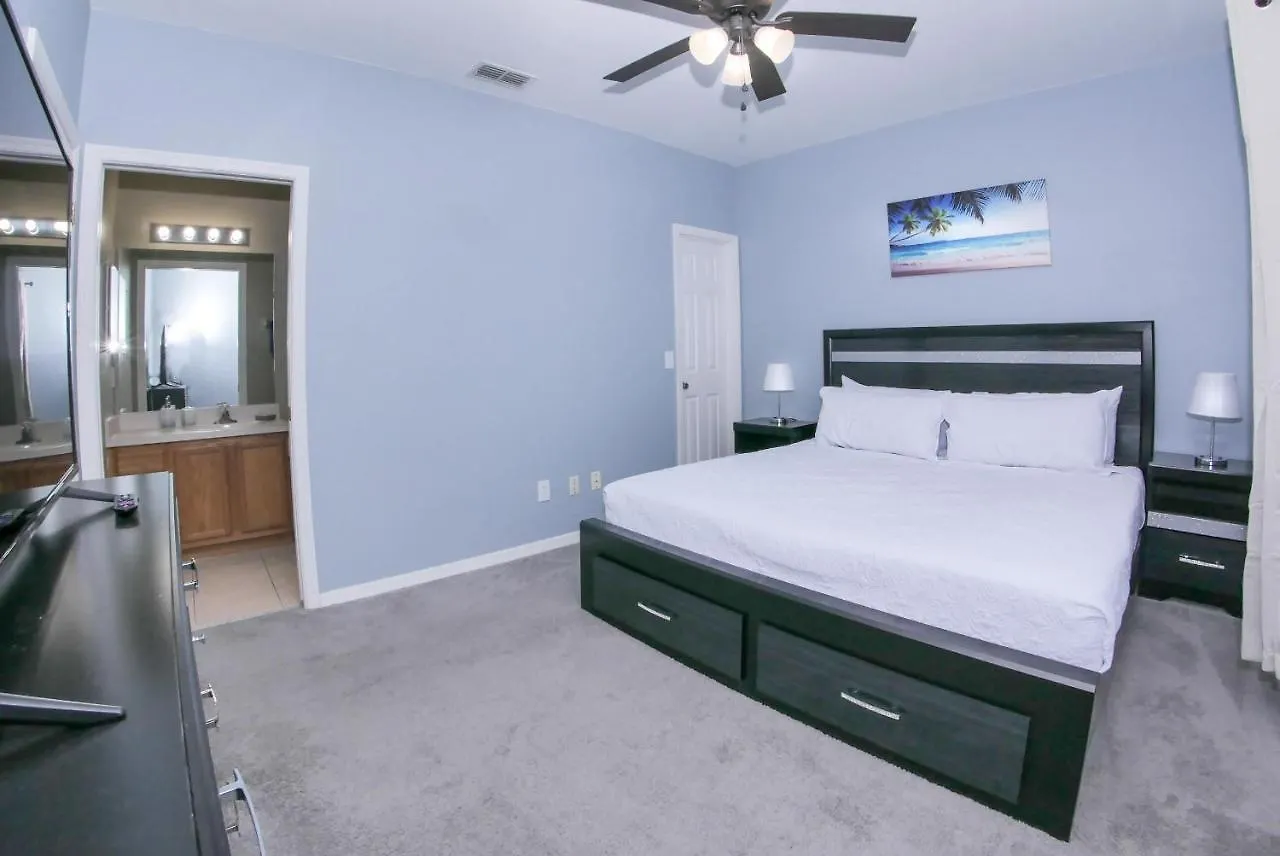 5-4 Pool Home Located In Sunset Ridge Community! Davenport United States
