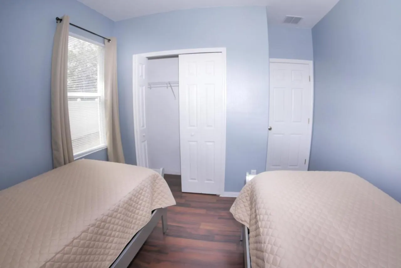 Holiday home 5-4 Pool Home Located In Sunset Ridge Community! Davenport