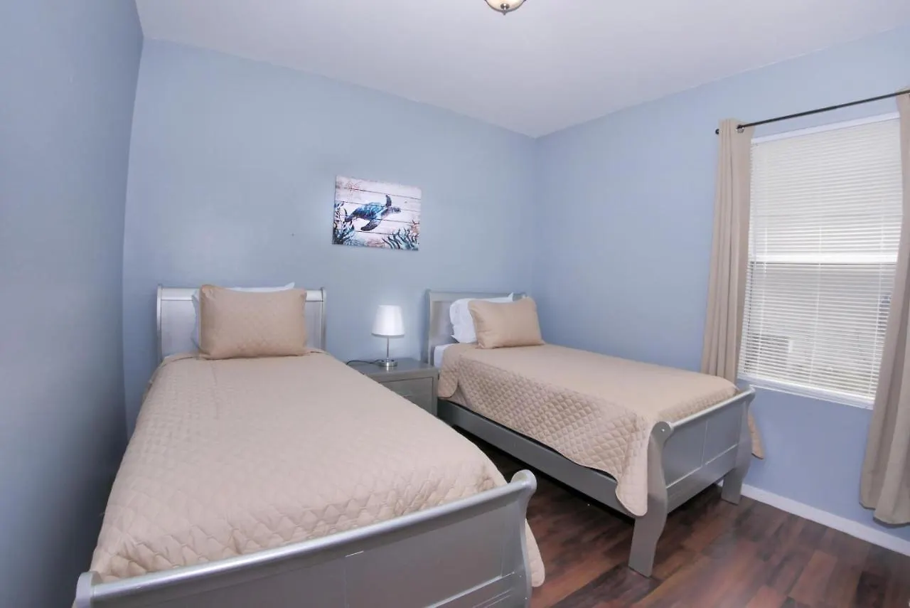 Holiday home 5-4 Pool Home Located In Sunset Ridge Community! Davenport