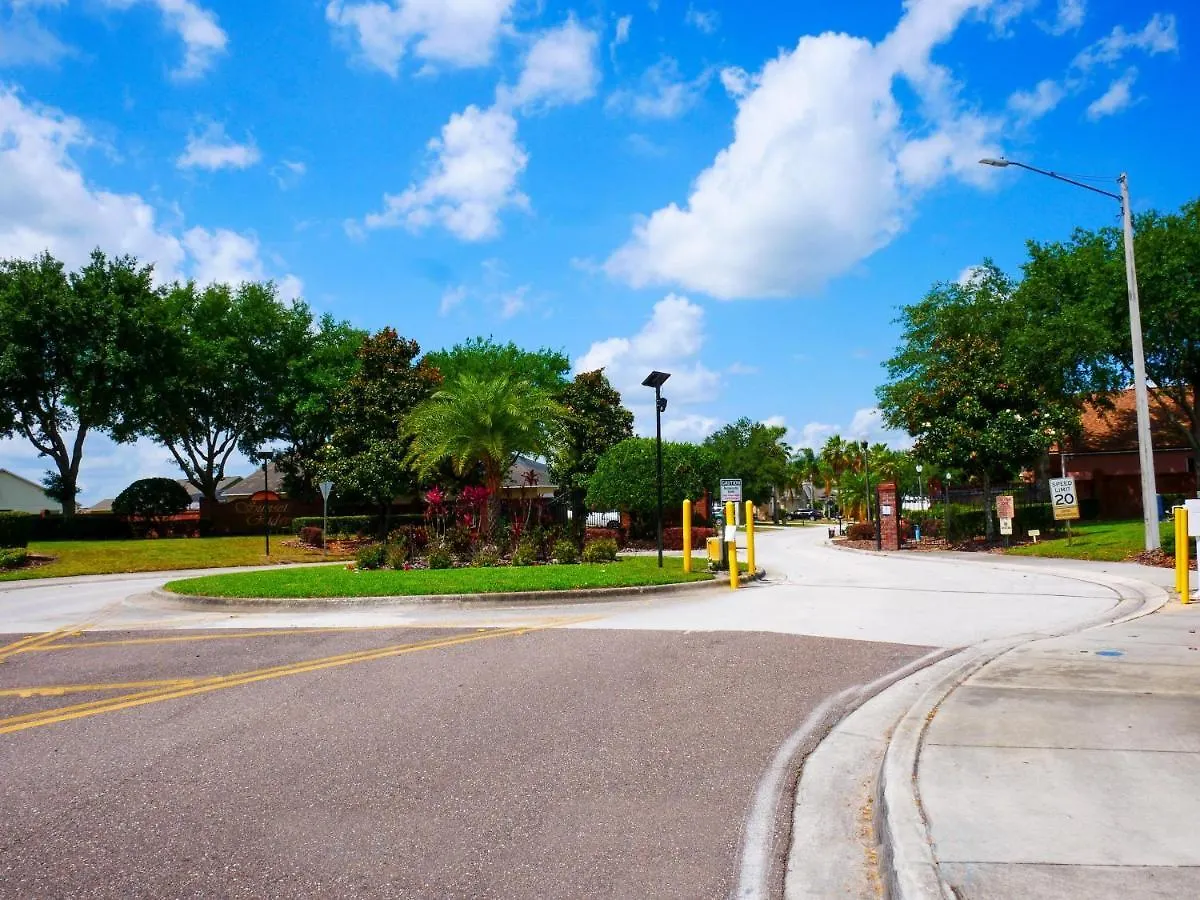 5-4 Pool Home Located In Sunset Ridge Community! Davenport